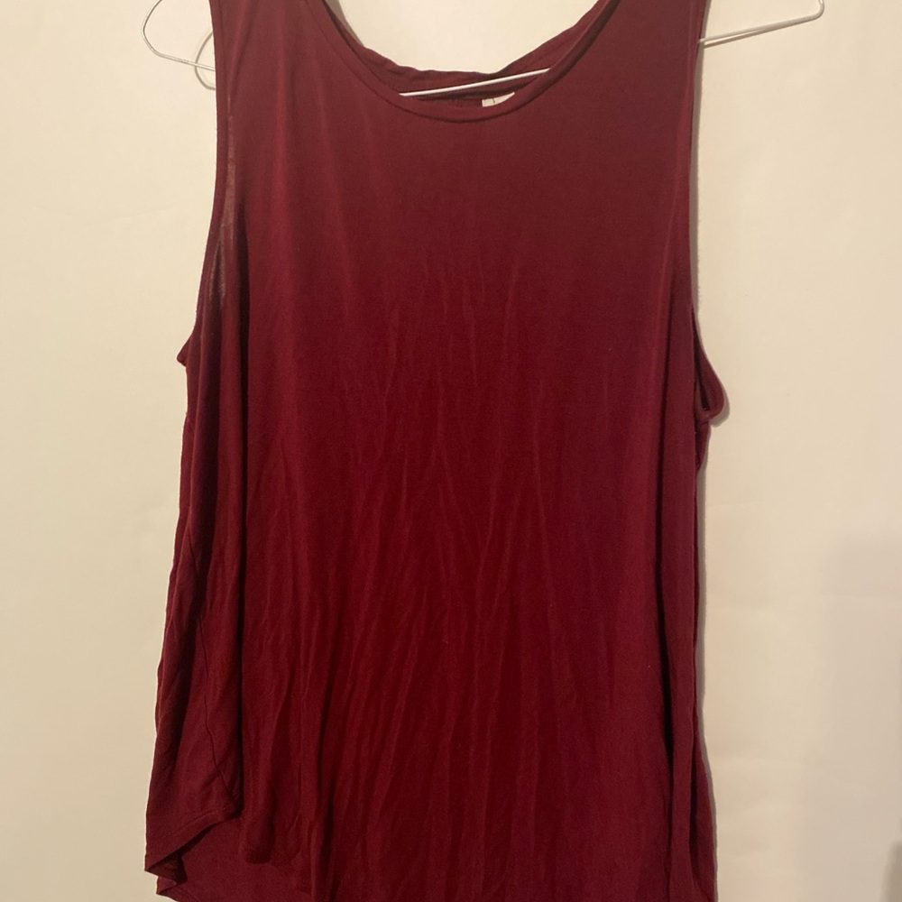 Old Navy Women's Burgundy Tank Top